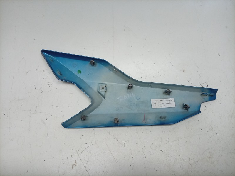 Recambio de moldura para bmw c c 400 x referencia OEM IAM  46638404658 