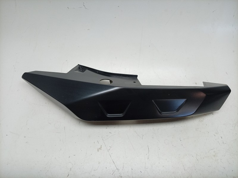 Recambio de moldura para bmw c c 400 x referencia OEM IAM  46638558596 