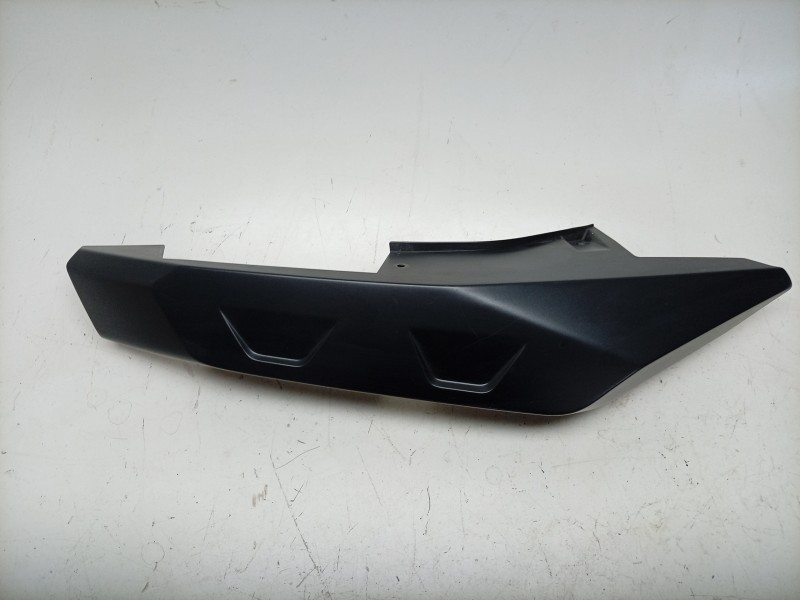Recambio de moldura para bmw c c 400 x referencia OEM IAM  46638558595 