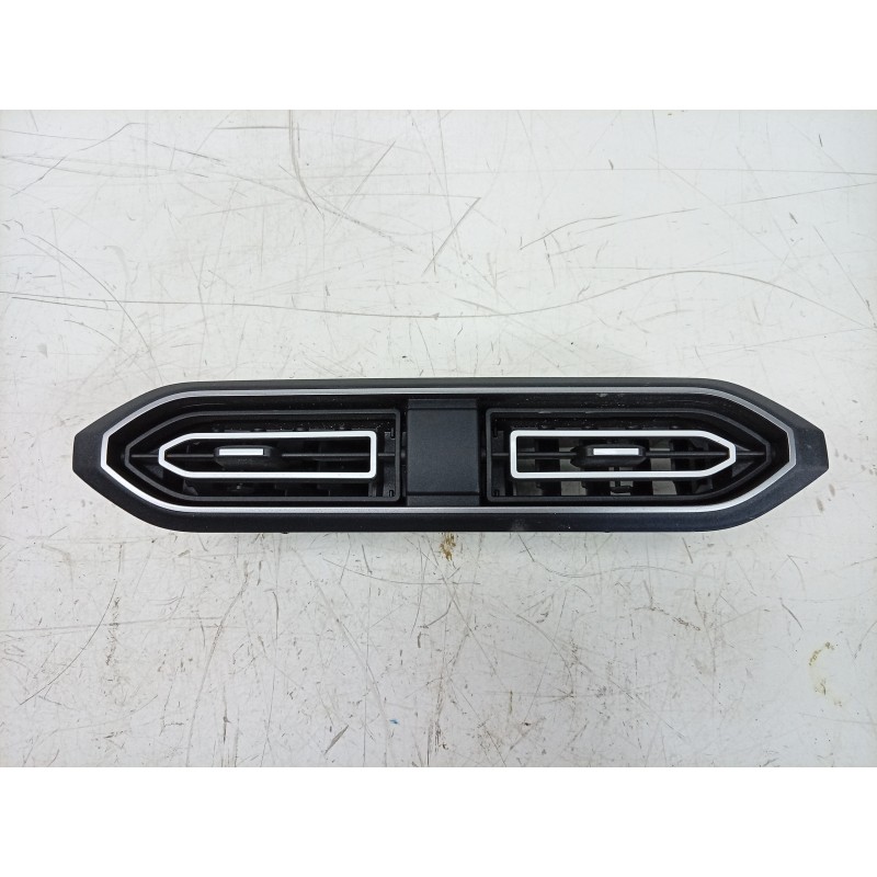 Recambio de rejilla aireadora para dacia sandero iii 1.0 tce 90 eco-g referencia OEM IAM  687601008R 