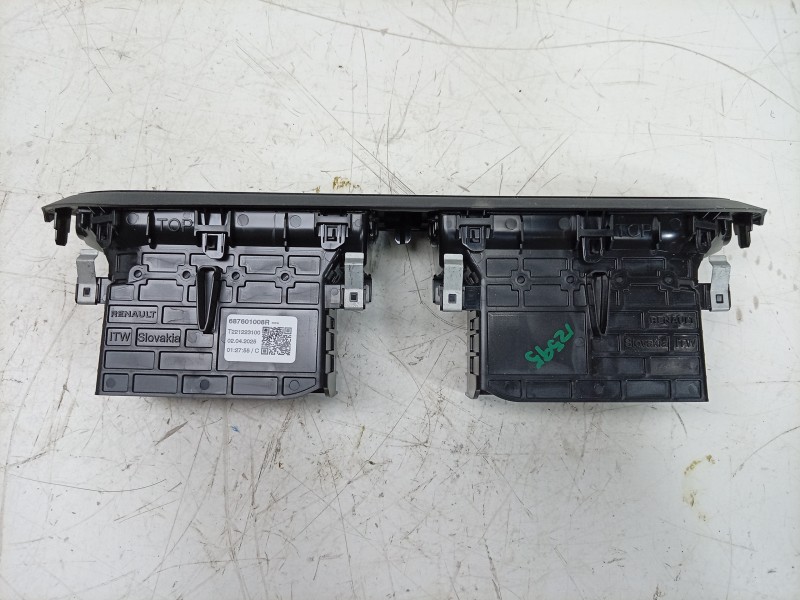 Recambio de rejilla aireadora para dacia sandero iii 1.0 tce 90 eco-g referencia OEM IAM  687601008R 