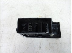 Recambio de rejilla aireadora para dacia sandero iii 1.0 tce 90 eco-g referencia OEM IAM  687600112R  2