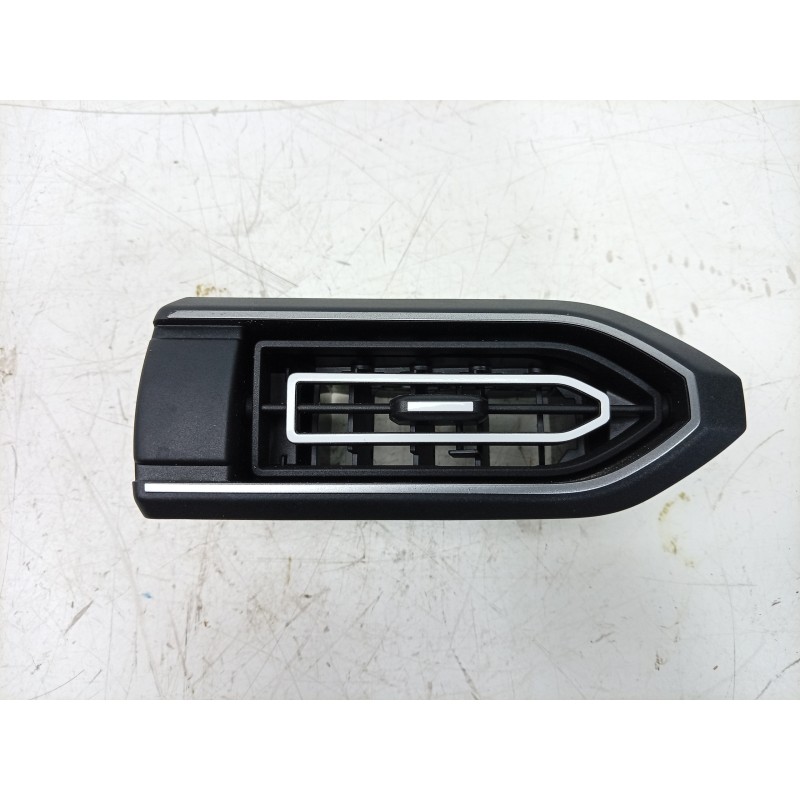 Recambio de rejilla aireadora para dacia sandero iii 1.0 tce 90 eco-g referencia OEM IAM  687613010R 