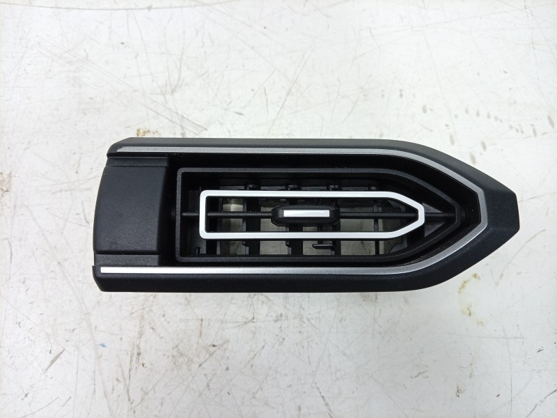 Recambio de rejilla aireadora para dacia sandero iii 1.0 tce 90 eco-g referencia OEM IAM  687613010R 