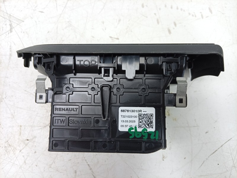 Recambio de rejilla aireadora para dacia sandero iii 1.0 tce 90 eco-g referencia OEM IAM  687613010R 