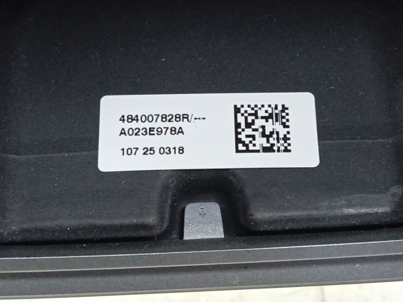 Recambio de volante para dacia sandero iii 1.0 tce 90 eco-g referencia OEM IAM  484007828R 