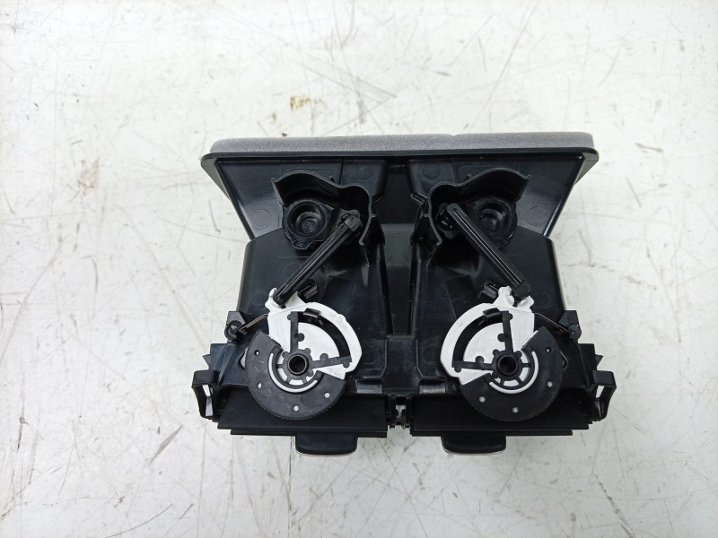 Recambio de rejilla aireadora para citroën c4 x 1.2 hybrid 136 136 ch gasolina/eléctrico (2024) referencia OEM IAM  9835358380 