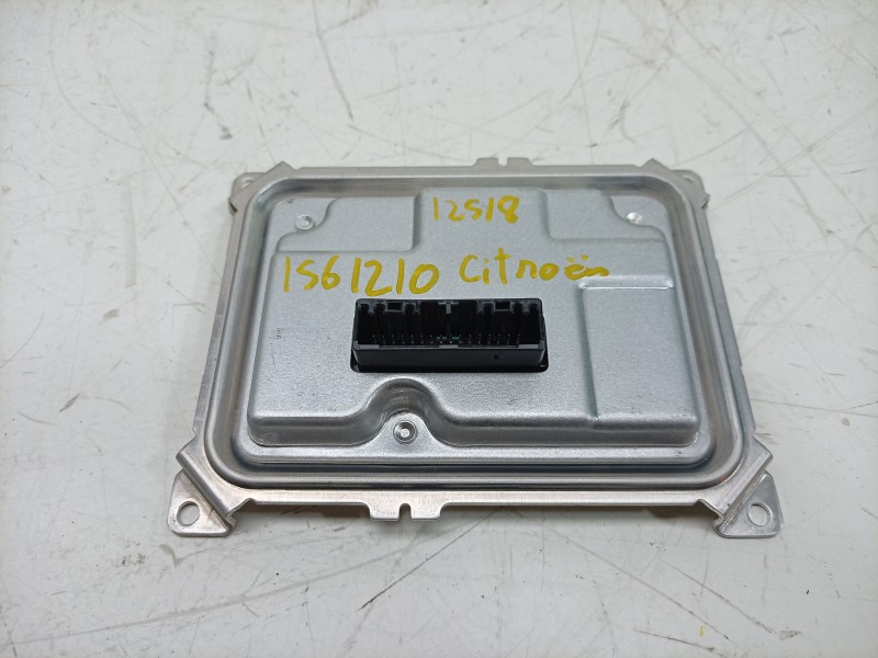 Recambio de centralita faros xenon para citroën c4 x 1.2 hybrid 136 136 ch gasolina/eléctrico (2024) referencia OEM IAM 88030017
