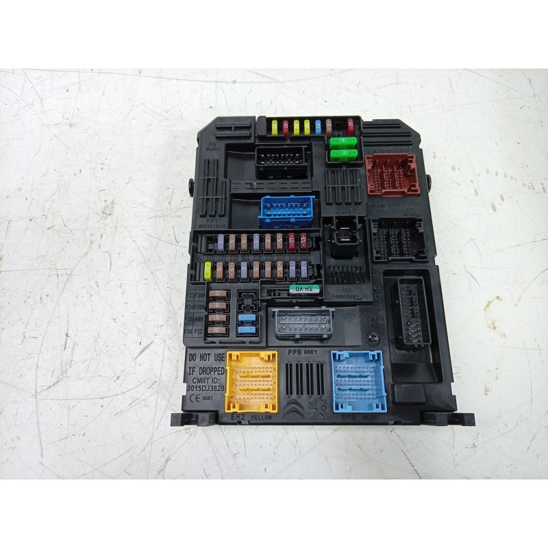Recambio de caja reles / fusibles para citroën c4 x 1.2 hybrid 136 136 ch gasolina/eléctrico (2024) referencia OEM IAM  98556652