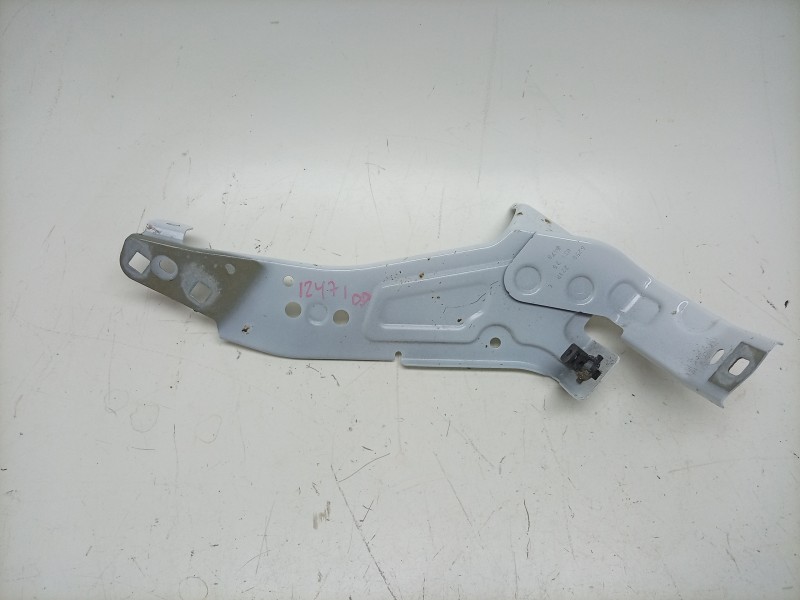 Recambio de soporte bateria para renault 4 e-tech 120 referencia OEM IAM  625608217R 