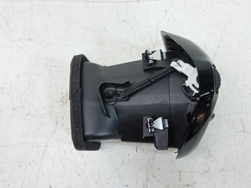 Recambio de rejilla aireadora para citroën c4 x 1.2 hybrid 136 136 ch gasolina/eléctrico (2024) referencia OEM IAM  9831805480 