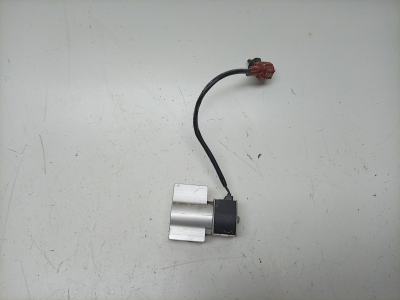 Recambio de valvula intercambio de calefaccion para renault 4 e-tech 120 referencia OEM IAM 02J13011949 4433101750 