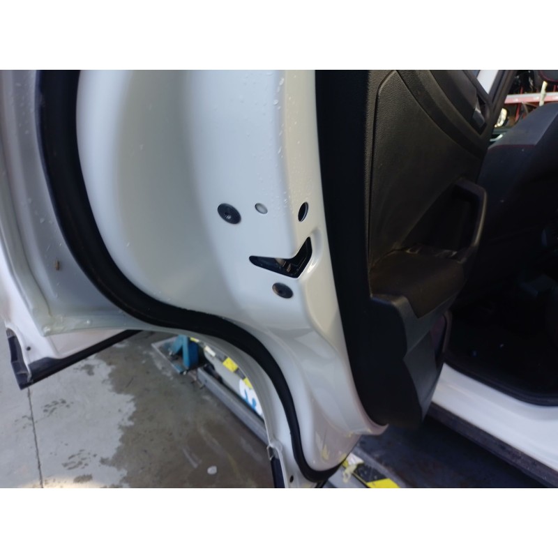 Recambio de cerradura puerta trasera izquierda para volkswagen t-roc (a11, d11) 1.5 tsi referencia OEM IAM   
