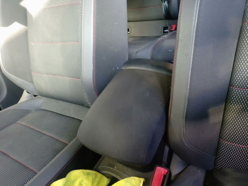 Recambio de apoyabrazos central para volkswagen t-roc (a11, d11) 1.5 tsi referencia OEM IAM   