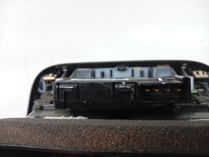 Recambio de rejilla delantera para tesla model 3 ev referencia OEM IAM  111107200E 