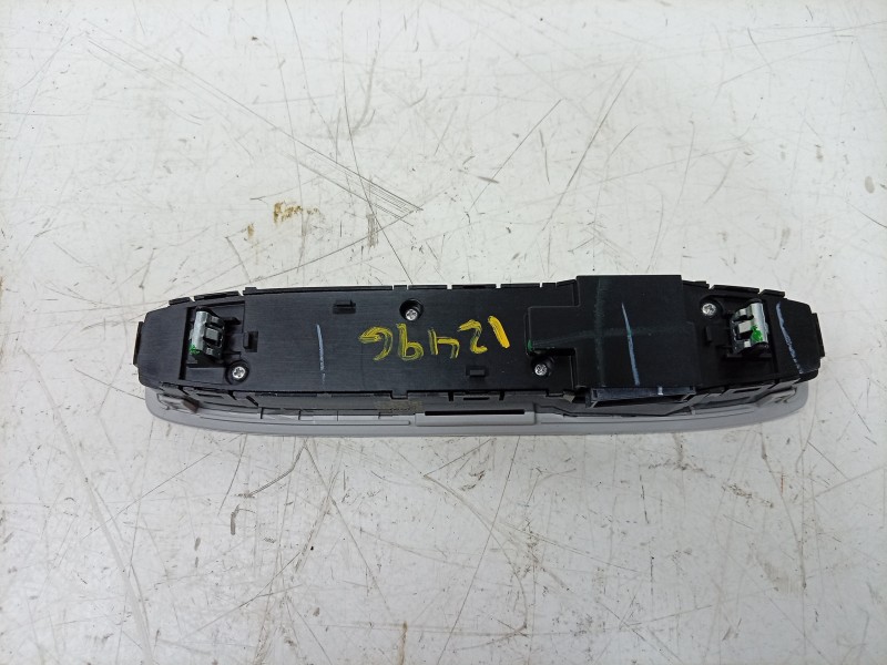 Recambio de luz interior para tesla model 3 ev referencia OEM IAM  109257300M 