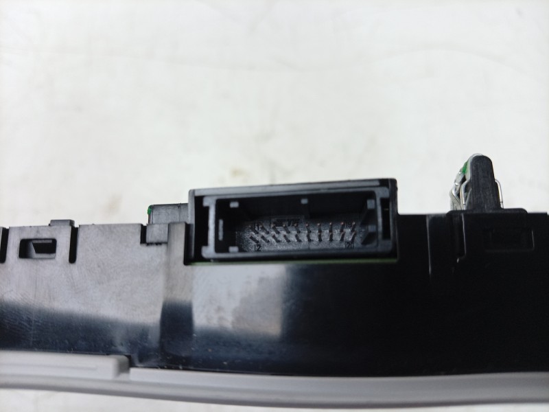 Recambio de luz interior para tesla model 3 ev referencia OEM IAM  109257300M 