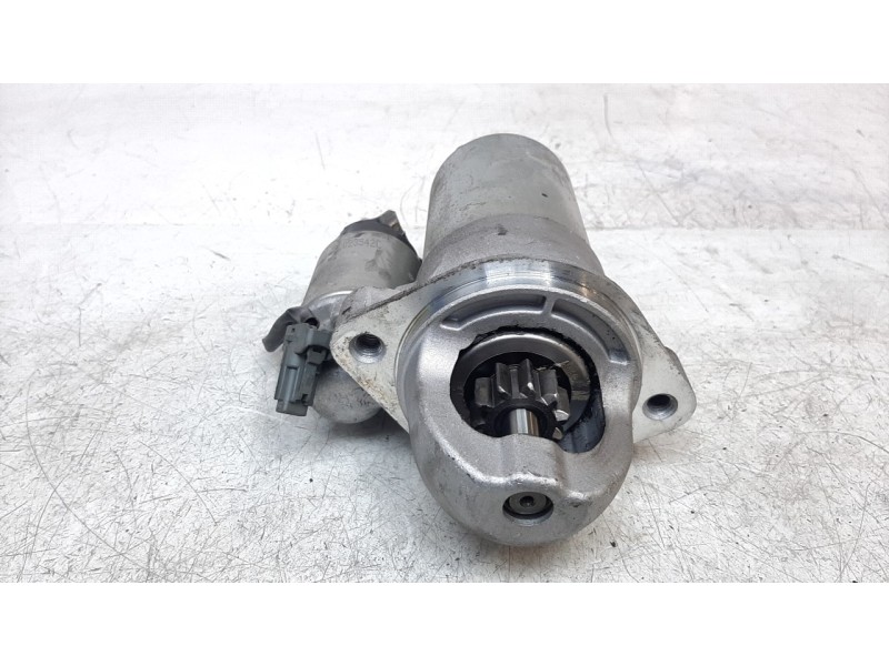 Recambio de motor arranque para ssangyong rexton limited 4x4 referencia OEM IAM 6721510001  