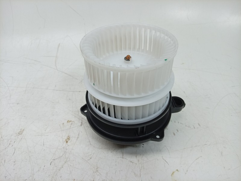 Recambio de ventilador calefaccion para hyundai tucson referencia OEM IAM  97113P2000 30401774