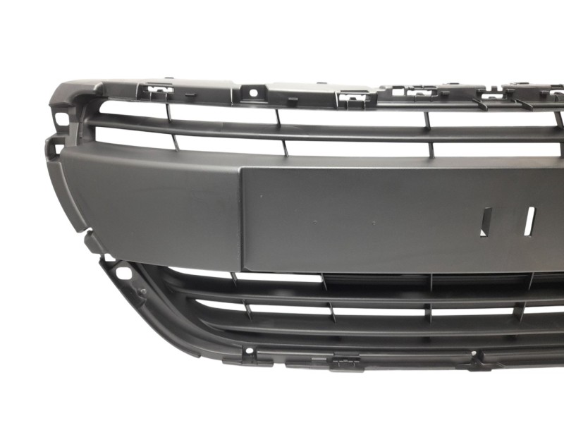 Recambio de rejilla paragolpes central para peugeot 208 referencia OEM IAM  9810920180 107175005/PG3282120/P205110D