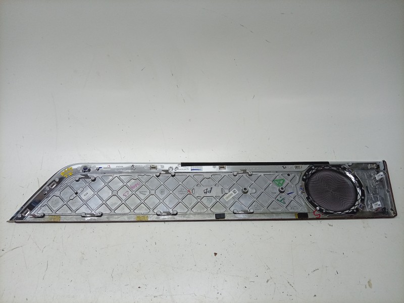 Recambio de moldura para jaguar xj (x351) 3.0 sdv6 referencia OEM IAM  AW93247B33 