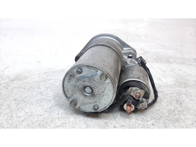 Recambio de motor arranque para ssangyong rexton limited 4x4 referencia OEM IAM 6721510001  