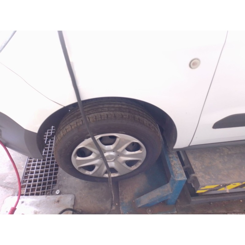 Recambio de paso rueda delantero izquierdo para ford transit courier b460 furgoneta/monovolumen 1.5 tdci referencia OEM IAM   