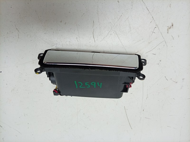 Recambio de guantera para jaguar xj (x351) 3.0 sdv6 referencia OEM IAM  C2D7569 