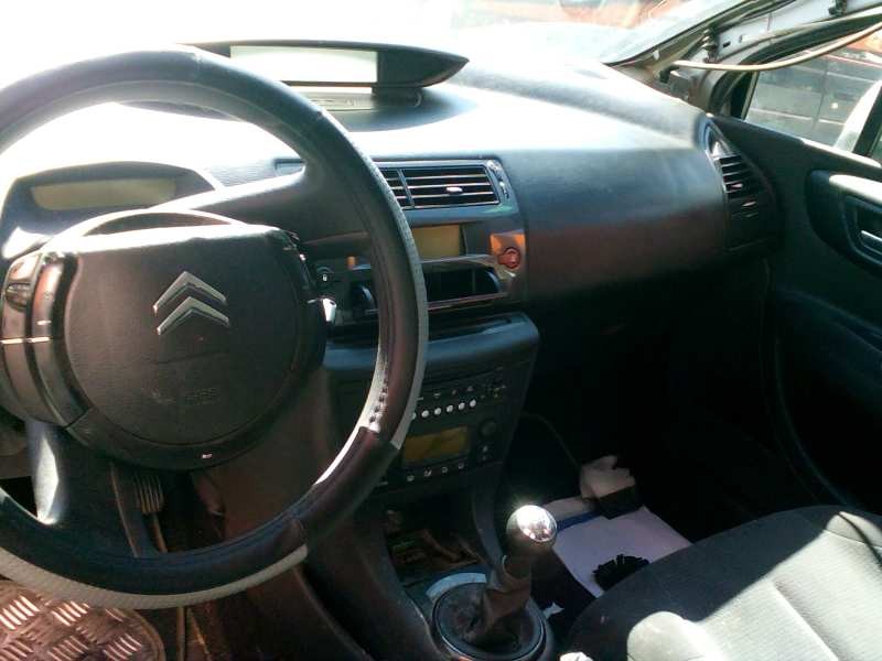 citroen c4 berlina del año 2006