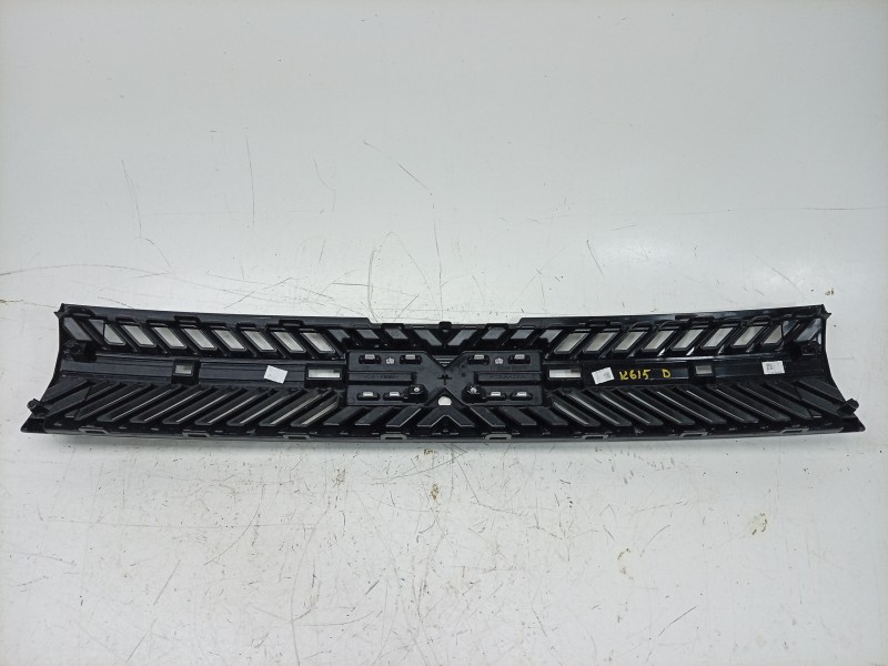 Recambio de rejilla delantera para dacia bigster referencia OEM IAM  622568537R 