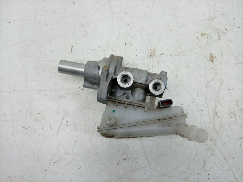 Recambio de bomba freno para ford tourneo courier (c4a) trend referencia OEM IAM 1751664 1751664 