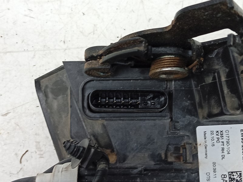 Recambio de cerradura puerta delantera derecha para jaguar xj (x351) 3.0 sdv6 referencia OEM IAM C2D49430  