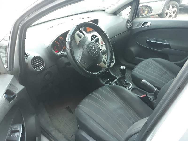 opel corsa d del año 2008