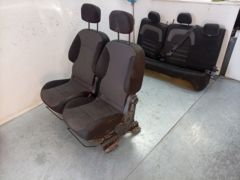 Recambio de juego asientos completo para dacia sandero iii 1.0 tce 90 eco-g referencia OEM IAM  876709224R 