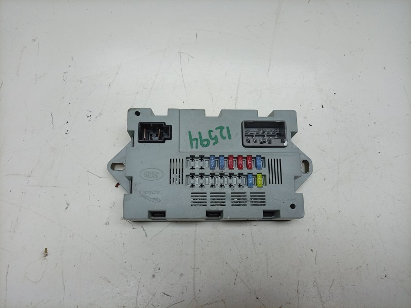 Recambio de caja reles / fusibles para jaguar xj (x351) 3.0 sdv6 referencia OEM IAM  CPLA14Q073AA 