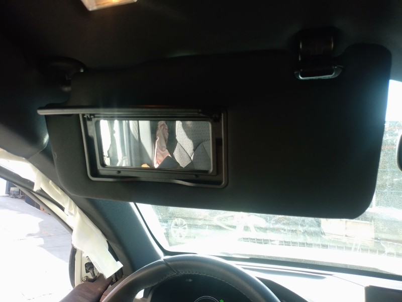 Recambio de parasol izquierdo para kg mobility rexton referencia OEM IAM   