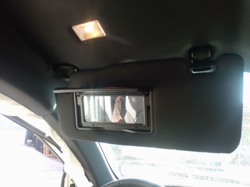 Recambio de parasol izquierdo para kg mobility rexton referencia OEM IAM   