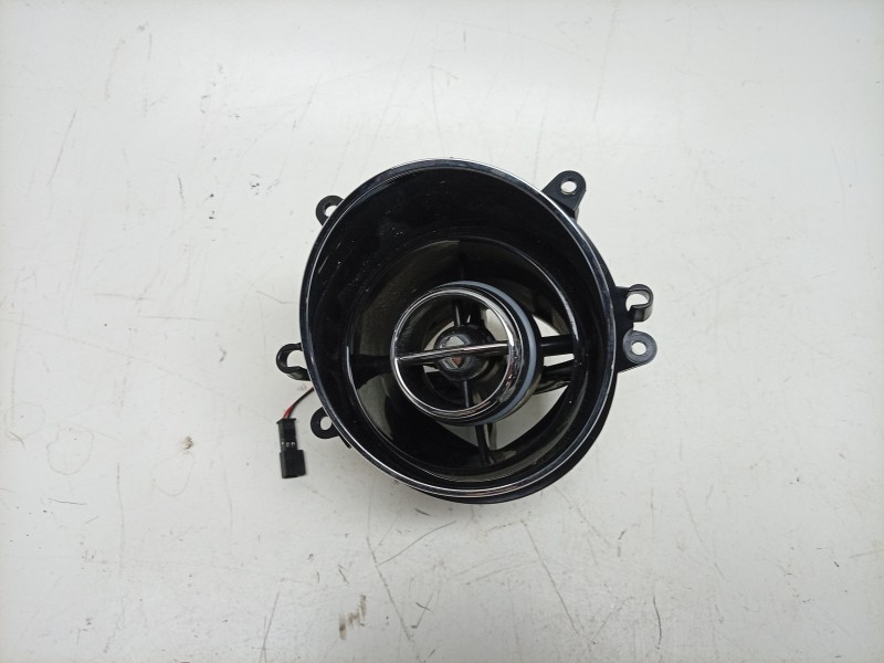 Recambio de rejilla aireadora para jaguar xj (x351) 3.0 sdv6 referencia OEM IAM  BW9M19C696AC 