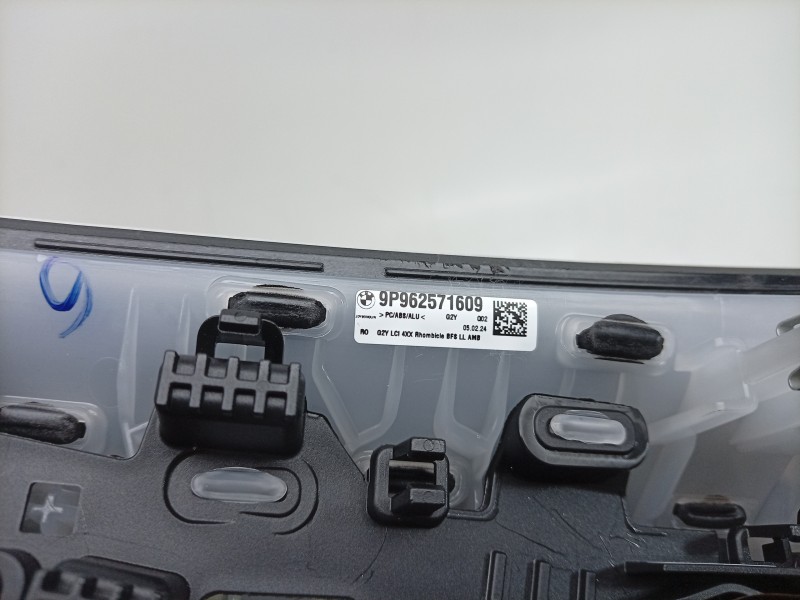 Recambio de moldura para bmw i4 edrive 40 referencia OEM IAM   