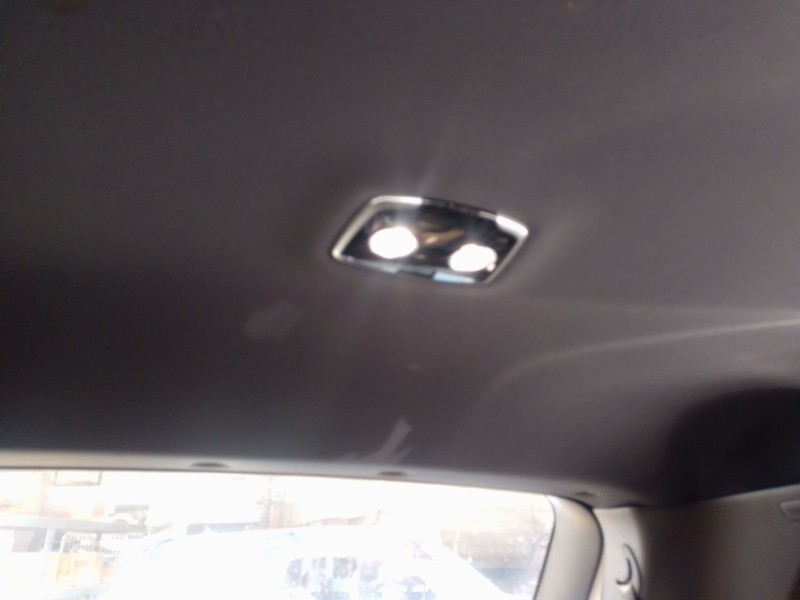 Recambio de luz interior para kg mobility rexton referencia OEM IAM   