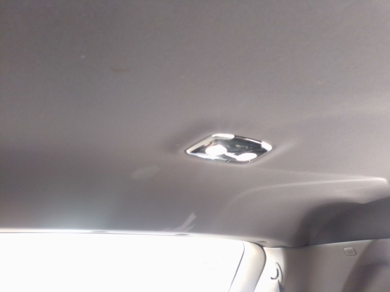 Recambio de luz interior para kg mobility rexton referencia OEM IAM   