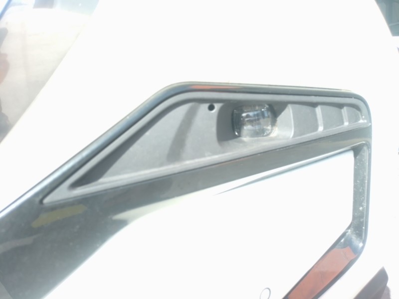 Recambio de faro antiniebla izquierdo para kg mobility rexton referencia OEM IAM   