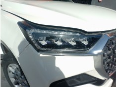 Recambio de faro derecho para kg mobility rexton referencia OEM IAM  8310636010  2