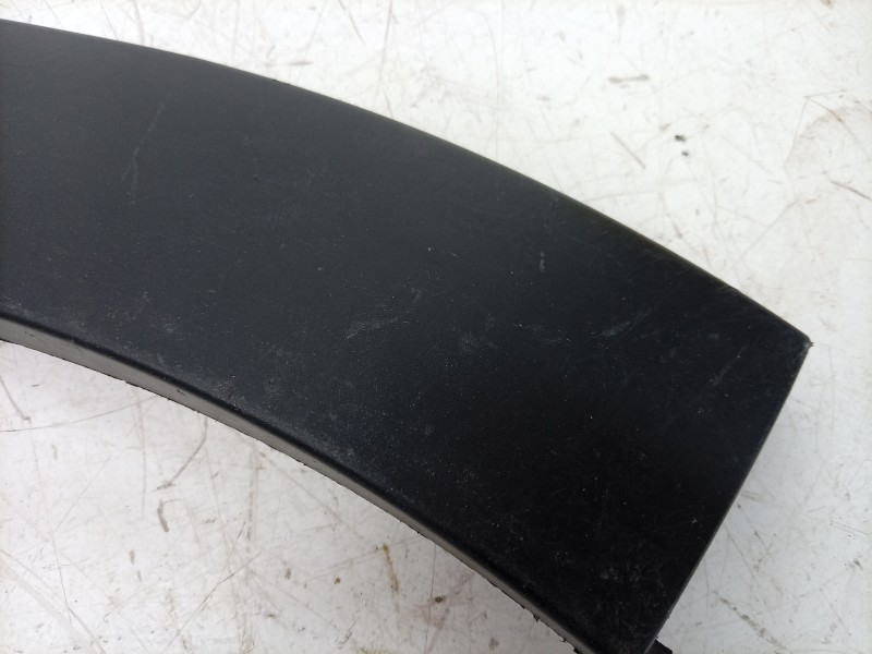 Recambio de aletin trasero izquierdo para citroën c3 1.2 12v e-thp referencia OEM IAM  9812088880 