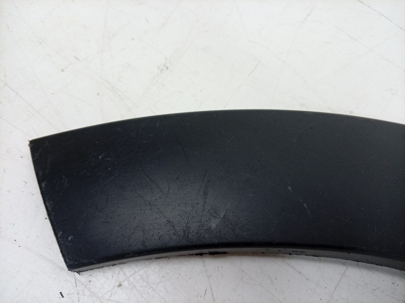Recambio de aletin trasero izquierdo para citroën c3 1.2 12v e-thp referencia OEM IAM  9812088880 