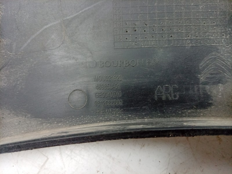 Recambio de aletin trasero izquierdo para citroën c3 1.2 12v e-thp referencia OEM IAM  9812088880 