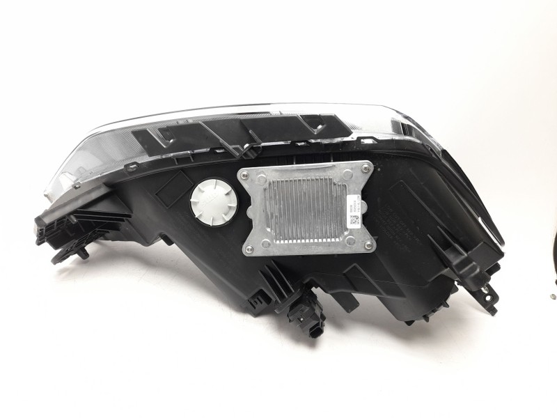 Recambio de faro izquierdo para kg mobility rexton referencia OEM IAM  8310536010 