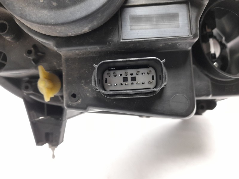 Recambio de faro izquierdo para ford transit courier b460 furgoneta/monovolumen 1.5 tdci referencia OEM IAM  ET7613W030AM 