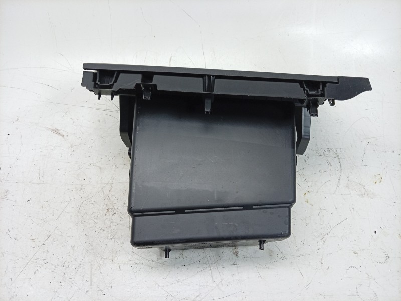 Recambio de guantera para dacia sandero iii 1.0 tce 90 eco-g referencia OEM IAM 685008544R  