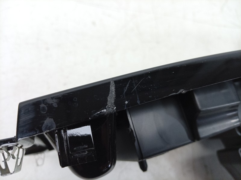 Recambio de moldura para citroën c4 x 1.2 hybrid 136 136 ch gasolina/eléctrico (2024) referencia OEM IAM  98450089ZD 